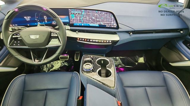 Used 2025 Cadillac Optiq Sport 2 image 91
