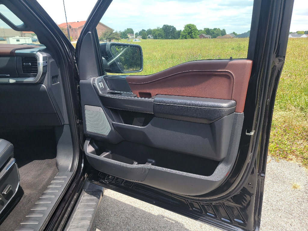 Used 2023 Ford F150 Lariat w/ Equipment Group 502A High AWD/4WD image 32