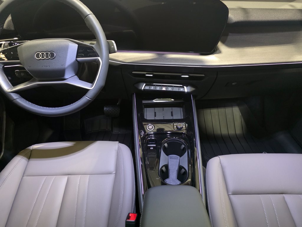 New 2026 Audi Q3 quattro 2.0T AWD/4WD image 13