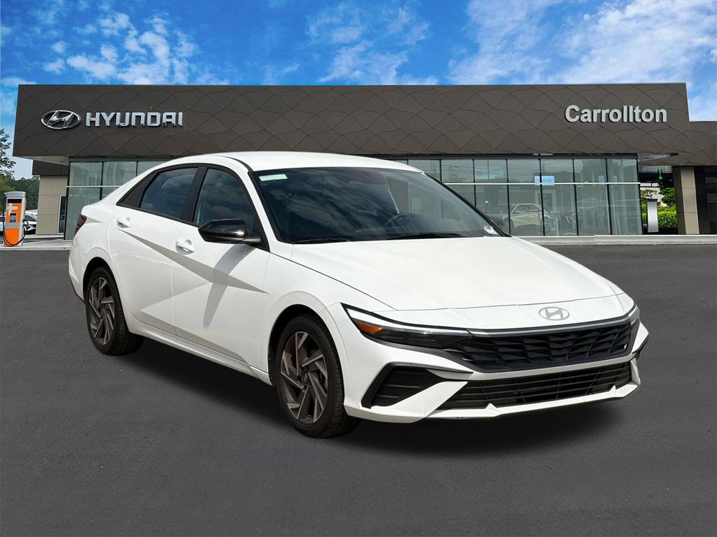 Certified 2025 Hyundai Elantra Sport FWD image 3