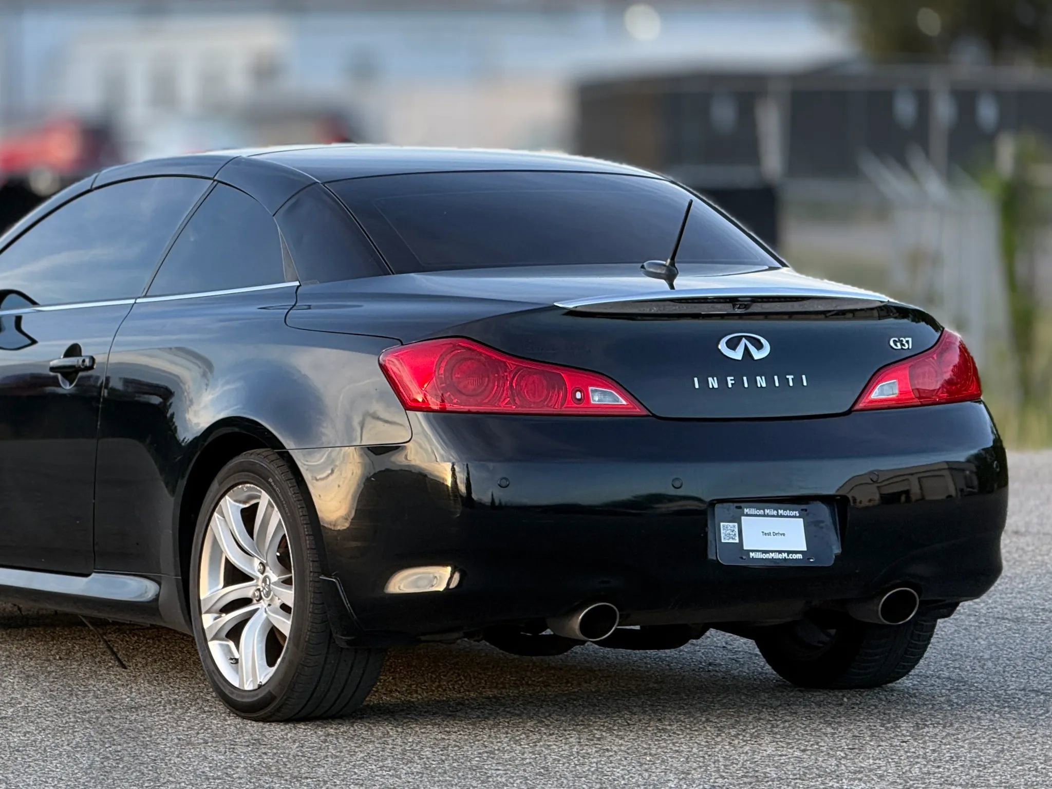 Used 2010 INFINITI G37 Sport w/ Premium Pkg image 16