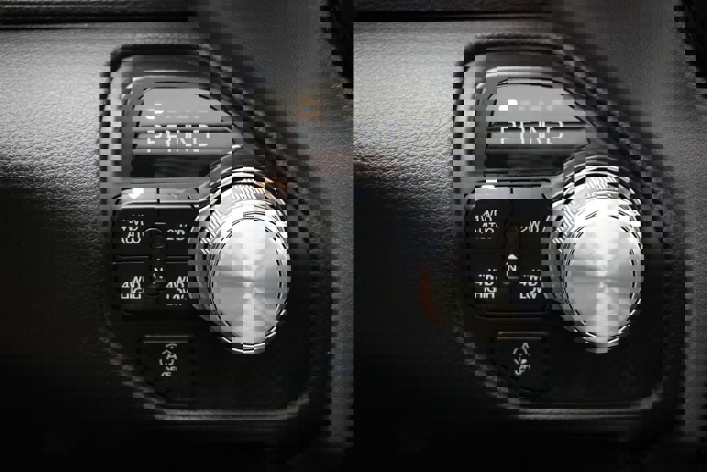 Used 2024 RAM 1500 Laramie AWD/4WD image 31