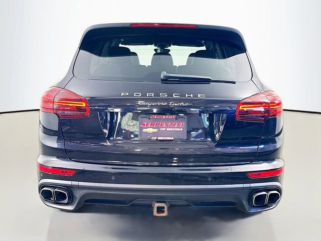 Used 2015 Porsche Cayenne Turbo image 7