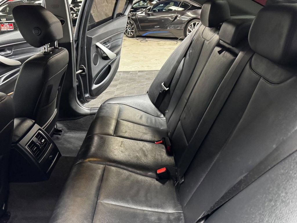 Used 2018 BMW 320i xDrive Sedan image 43