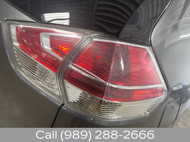 Used 2016 Nissan Rogue SV AWD/4WD image 7