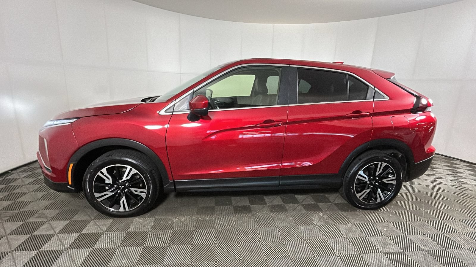 Used 2025 Mitsubishi Eclipse Cross AWD image 5