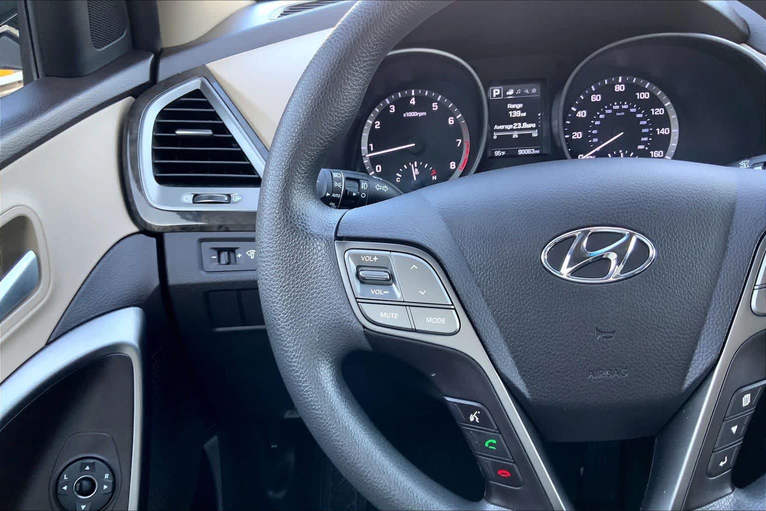 Used 2017 Hyundai Santa Fe Sport FWD image 23