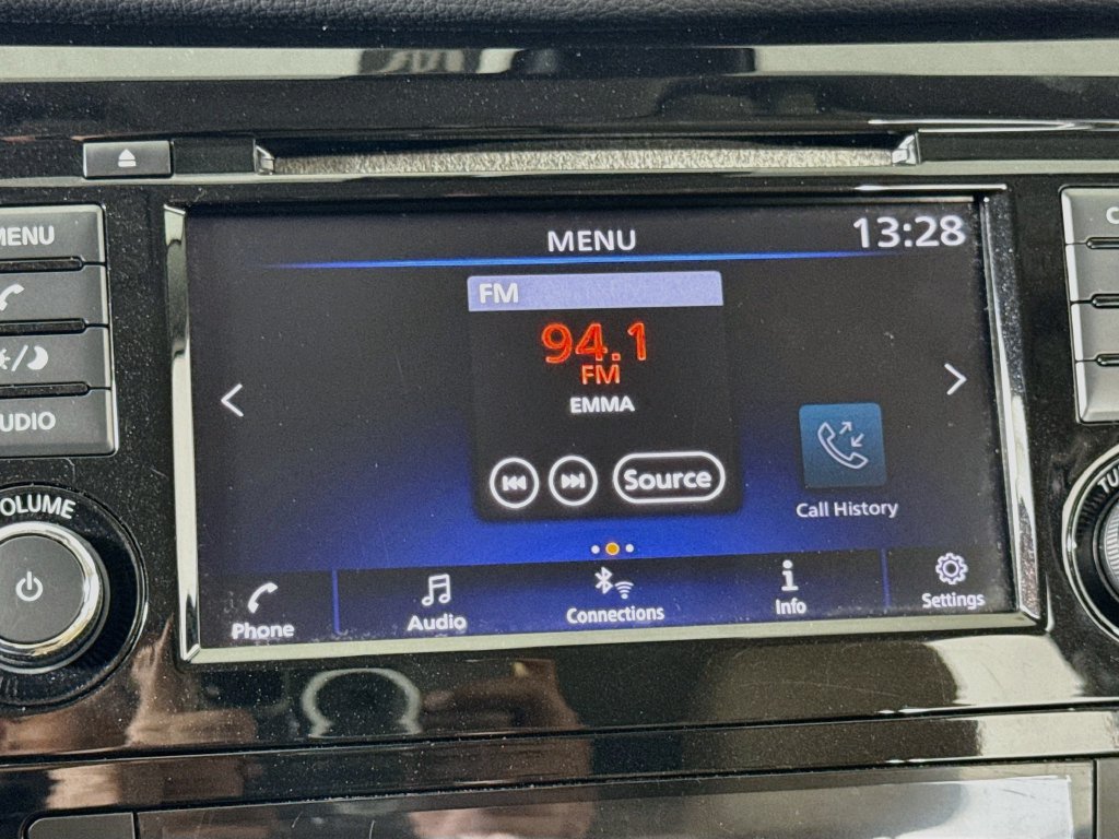 Used 2020 Nissan Rogue SV AWD/4WD image 34