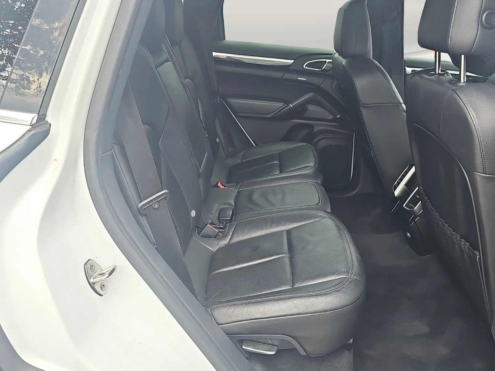 Used 2014 Porsche Cayenne image 19