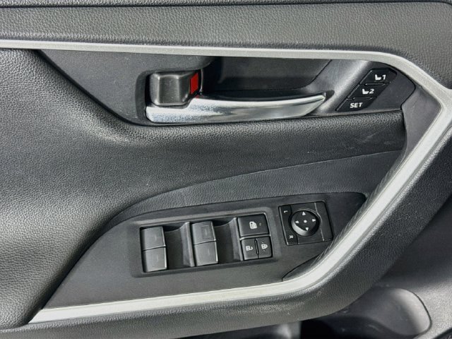 Certified 2022 Toyota RAV4 Limited w/ Limited Grade Weather Package AWD/4WD image 19