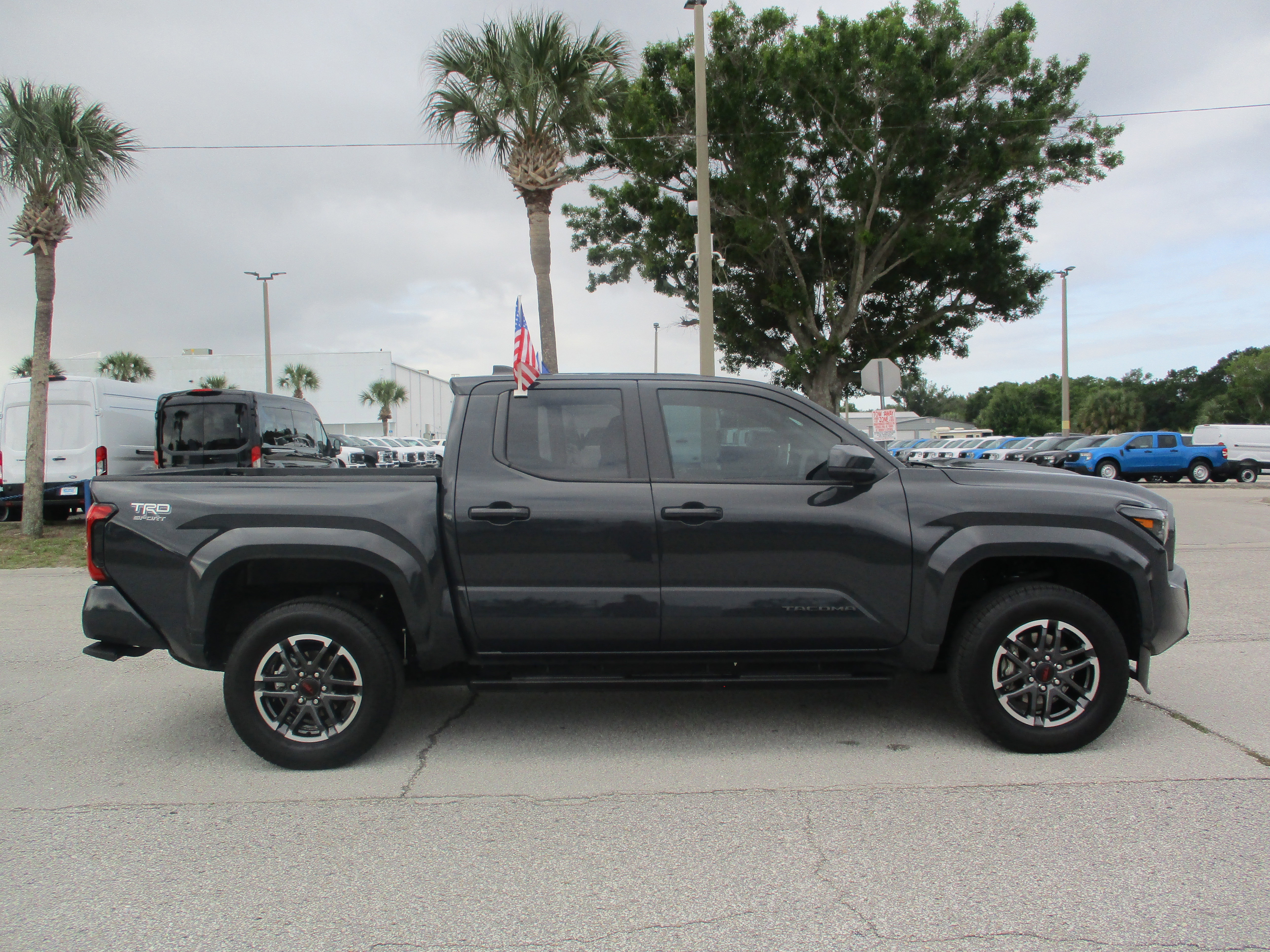 Used 2024 Toyota Tacoma TRD Sport RWD image 8
