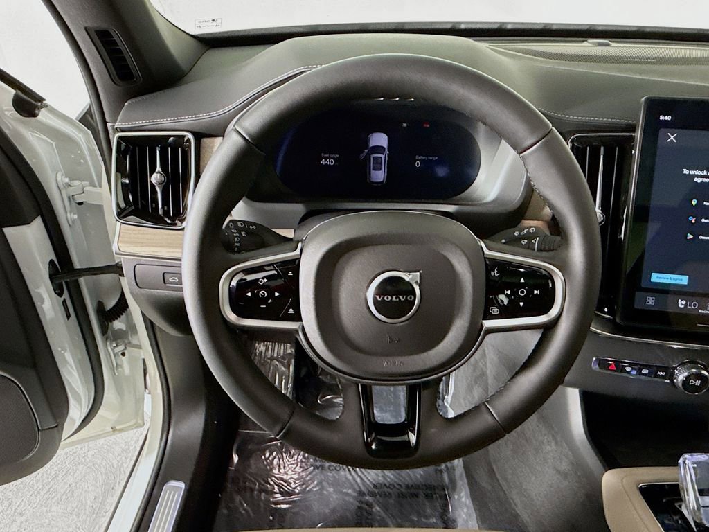 New 2026 Volvo XC90 T8 Plus w/ Protection Package Premier image 11