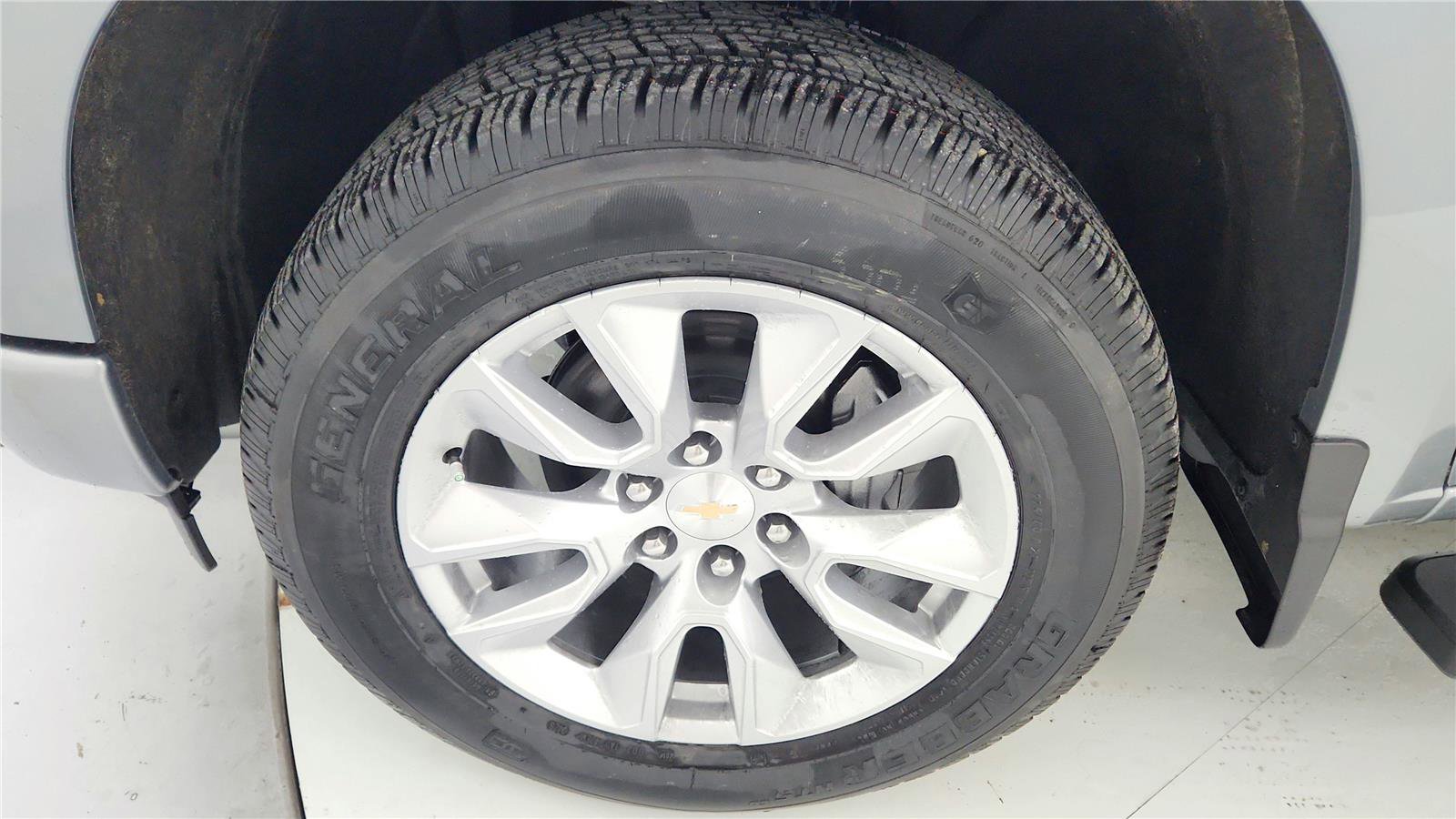 New 2025 Chevrolet Silverado 1500 Custom image 40