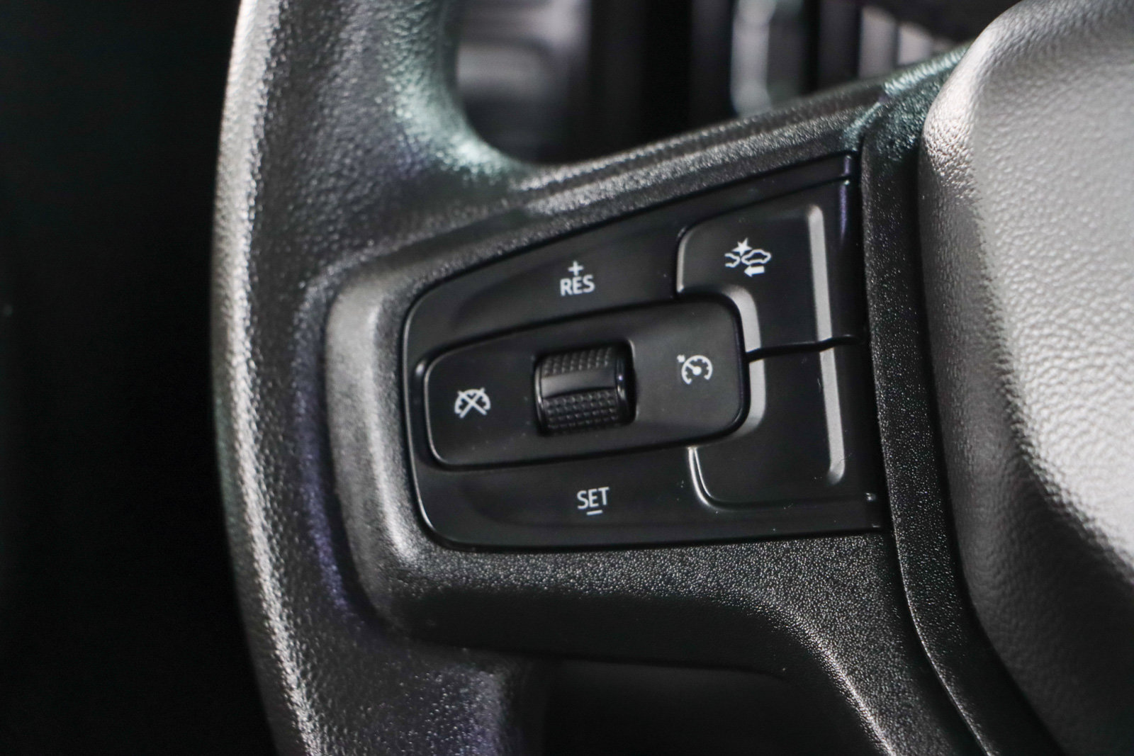 Used 2023 Chevrolet Silverado 1500 Custom Trail Boss w/ LPO, Dark Essentials Package AWD/4WD image 14