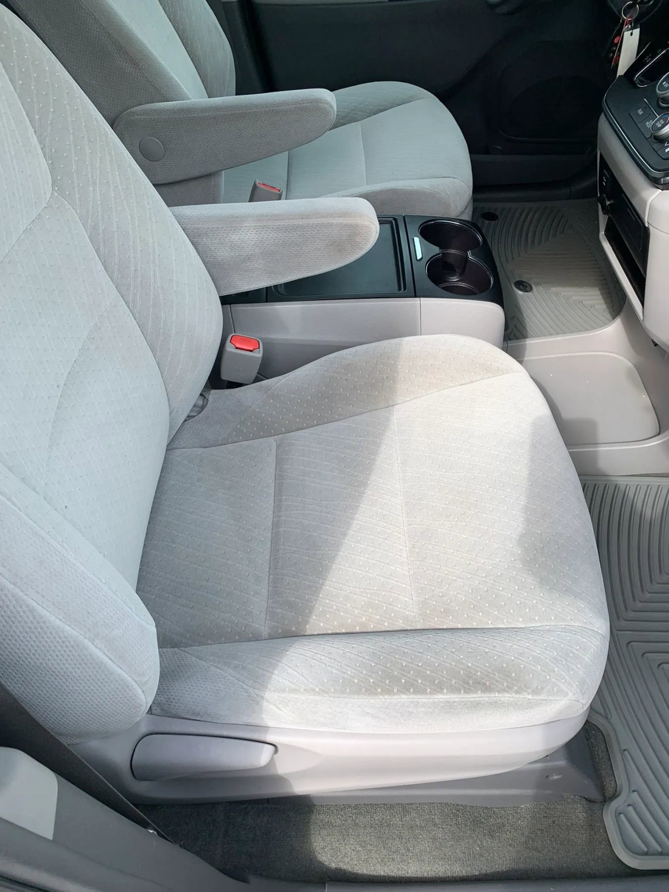 Used 2019 Toyota Sienna LE FWD image 12