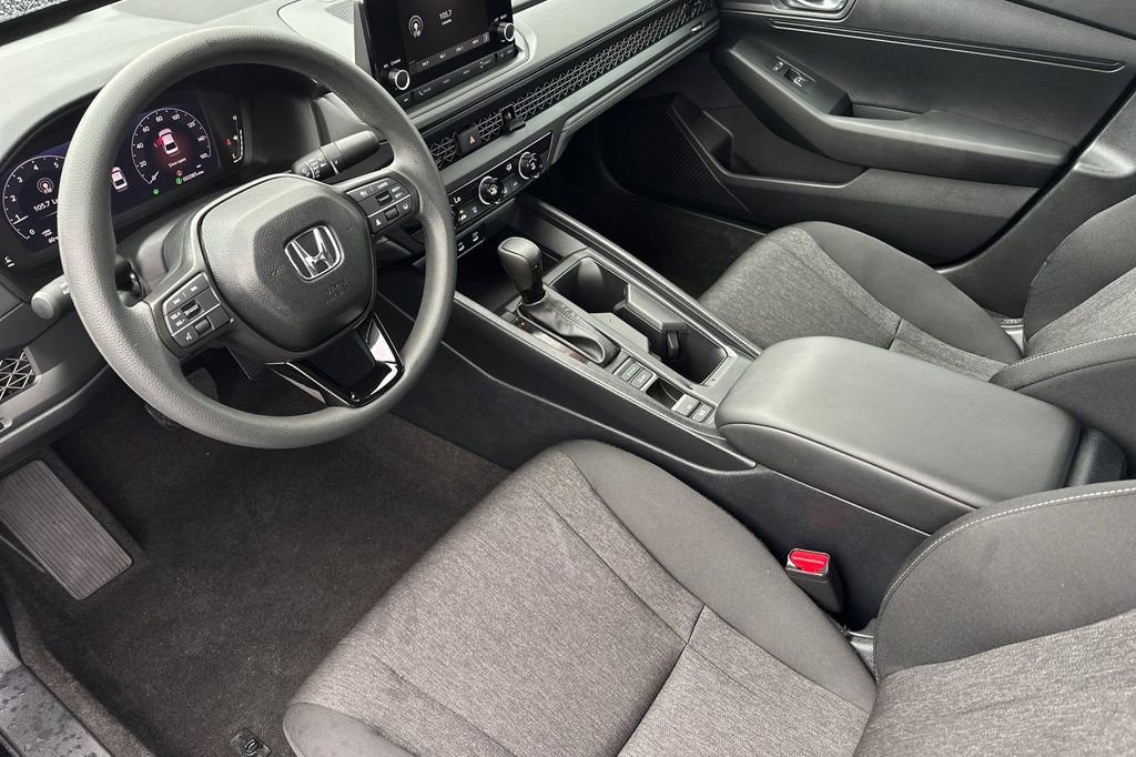 Certified 2025 Honda Accord LX image 9