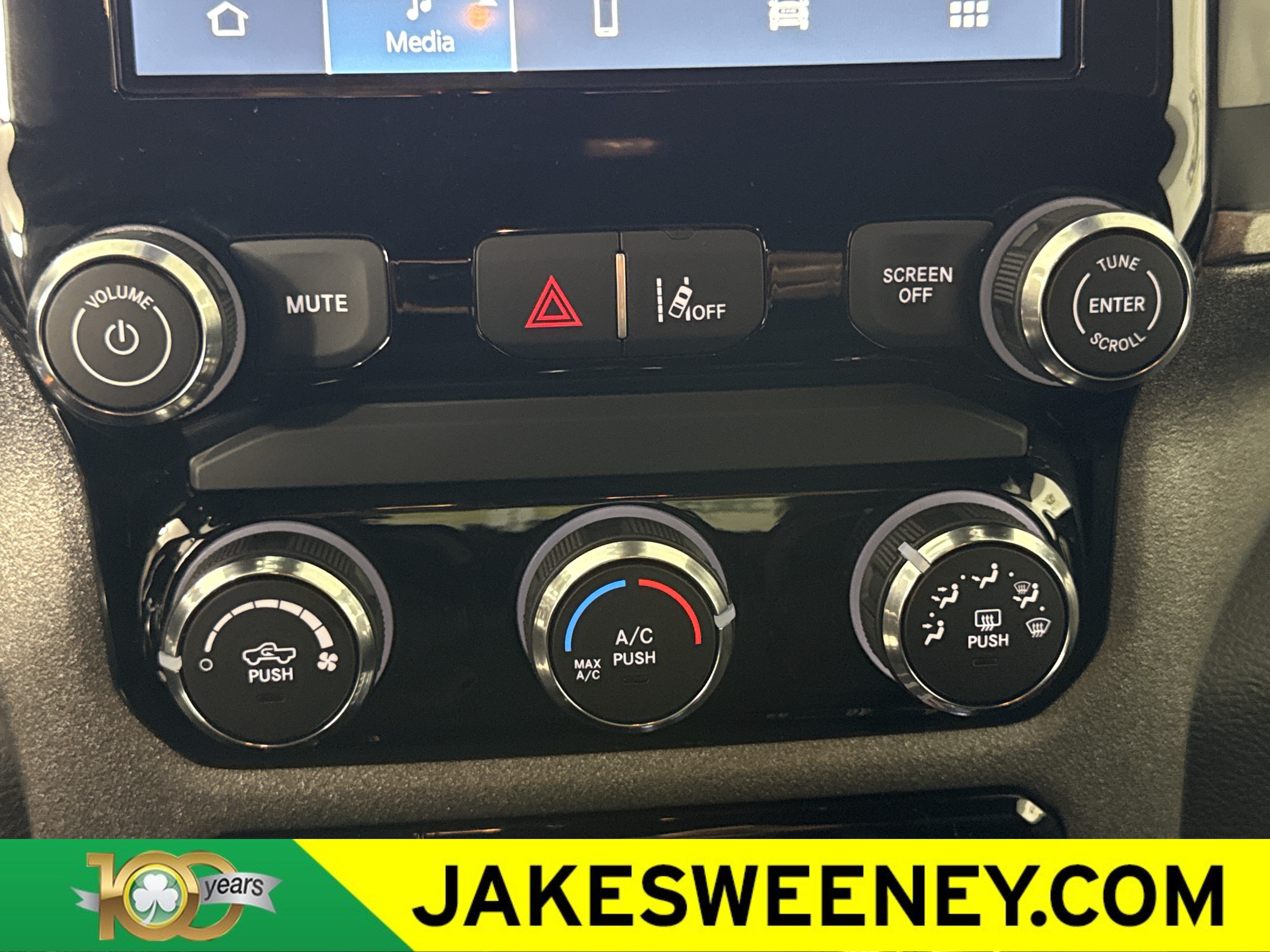 New 2026 RAM 1500 Express AWD/4WD image 22