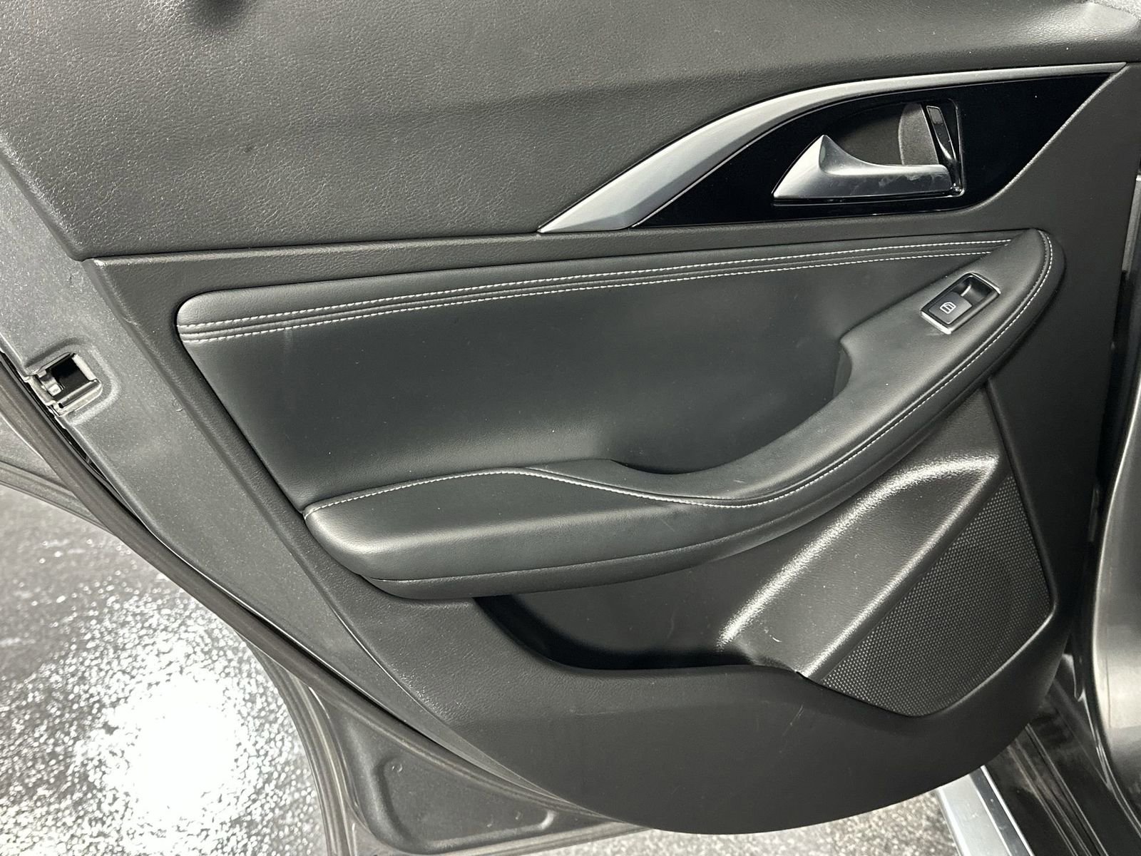 Used 2018 INFINITI QX30 image 30