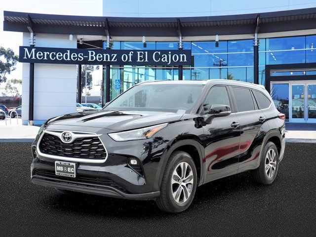 Used 2023 Toyota Highlander XLE