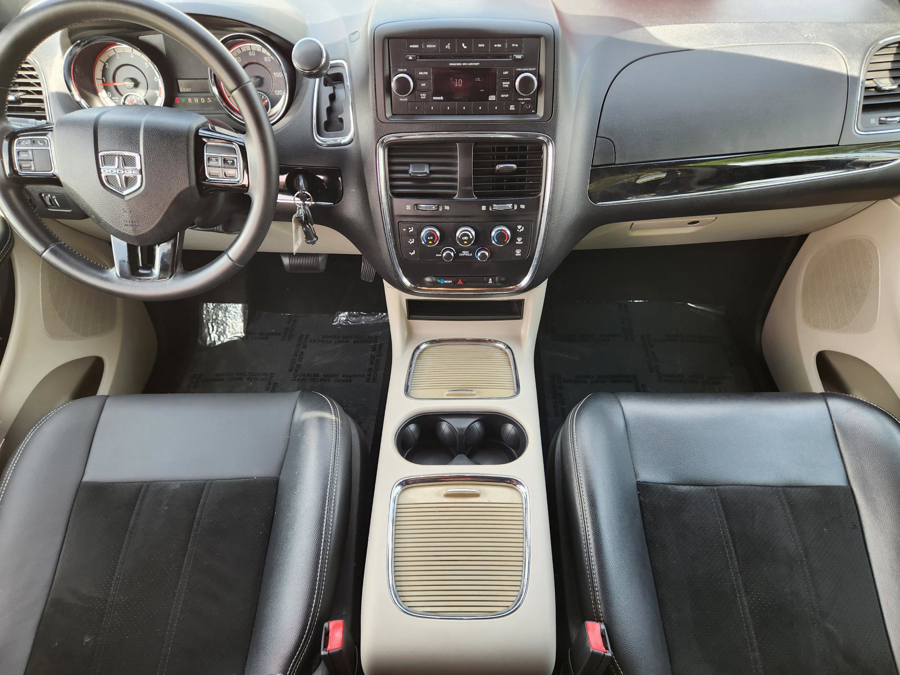 Used 2017 Dodge Grand Caravan SXT image 31