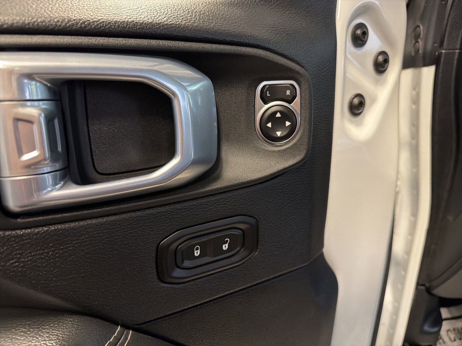 Used 2021 Jeep Wrangler Unlimited Rubicon image 16