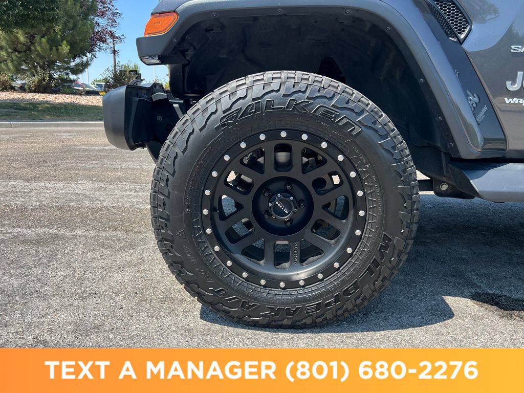 Used 2019 Jeep Wrangler Unlimited Sahara AWD/4WD image 9