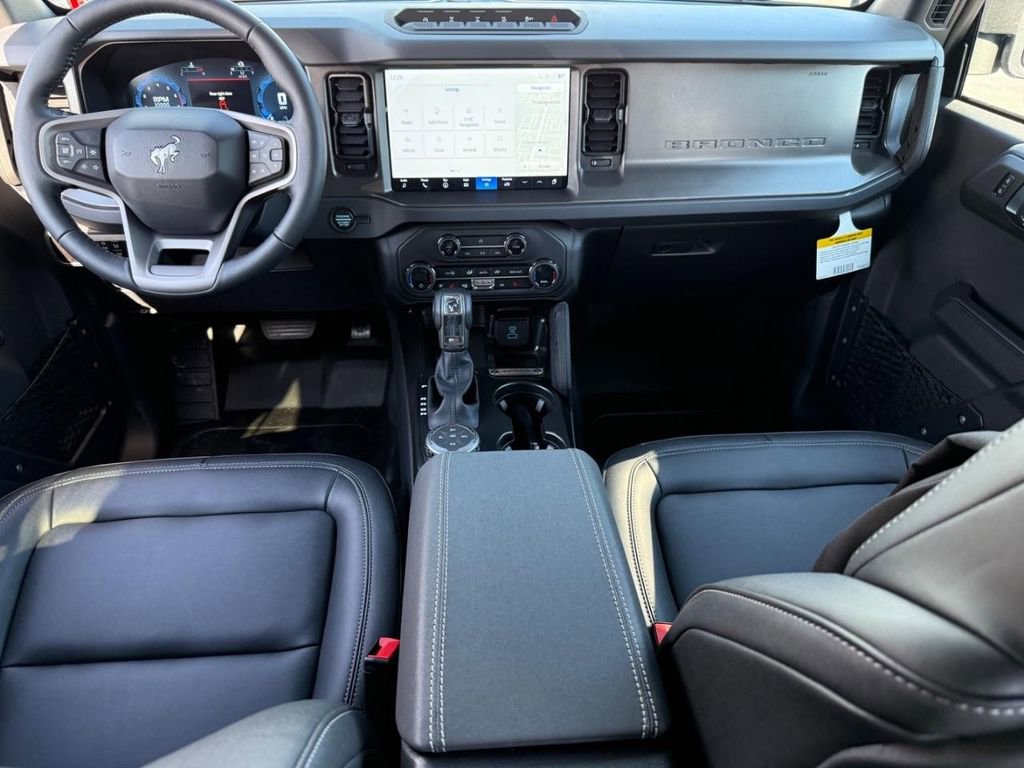 New 2025 Ford Bronco Badlands image 6