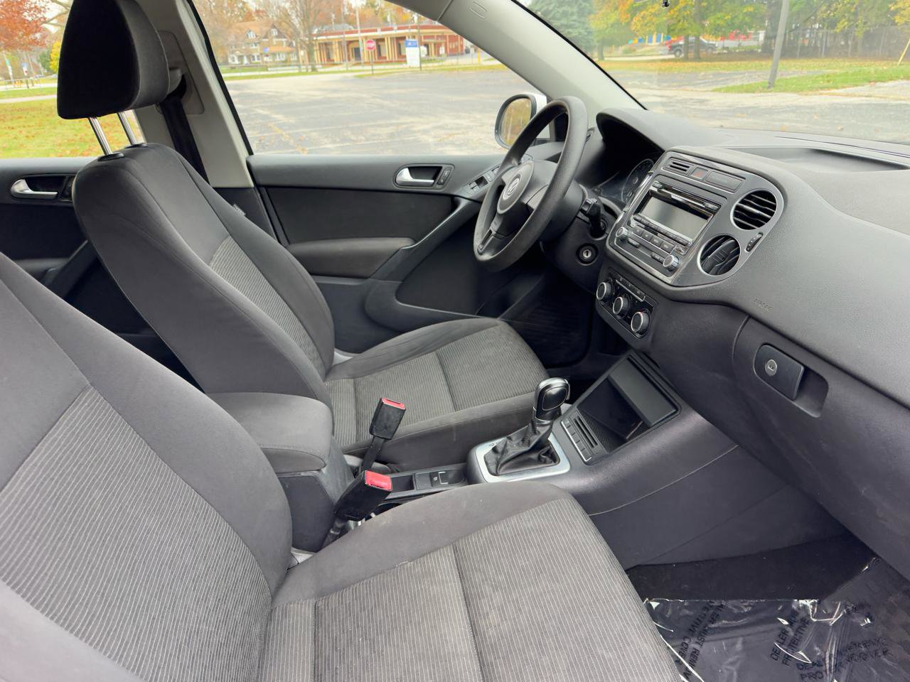Used 2012 Volkswagen Tiguan S AWD/4WD image 27