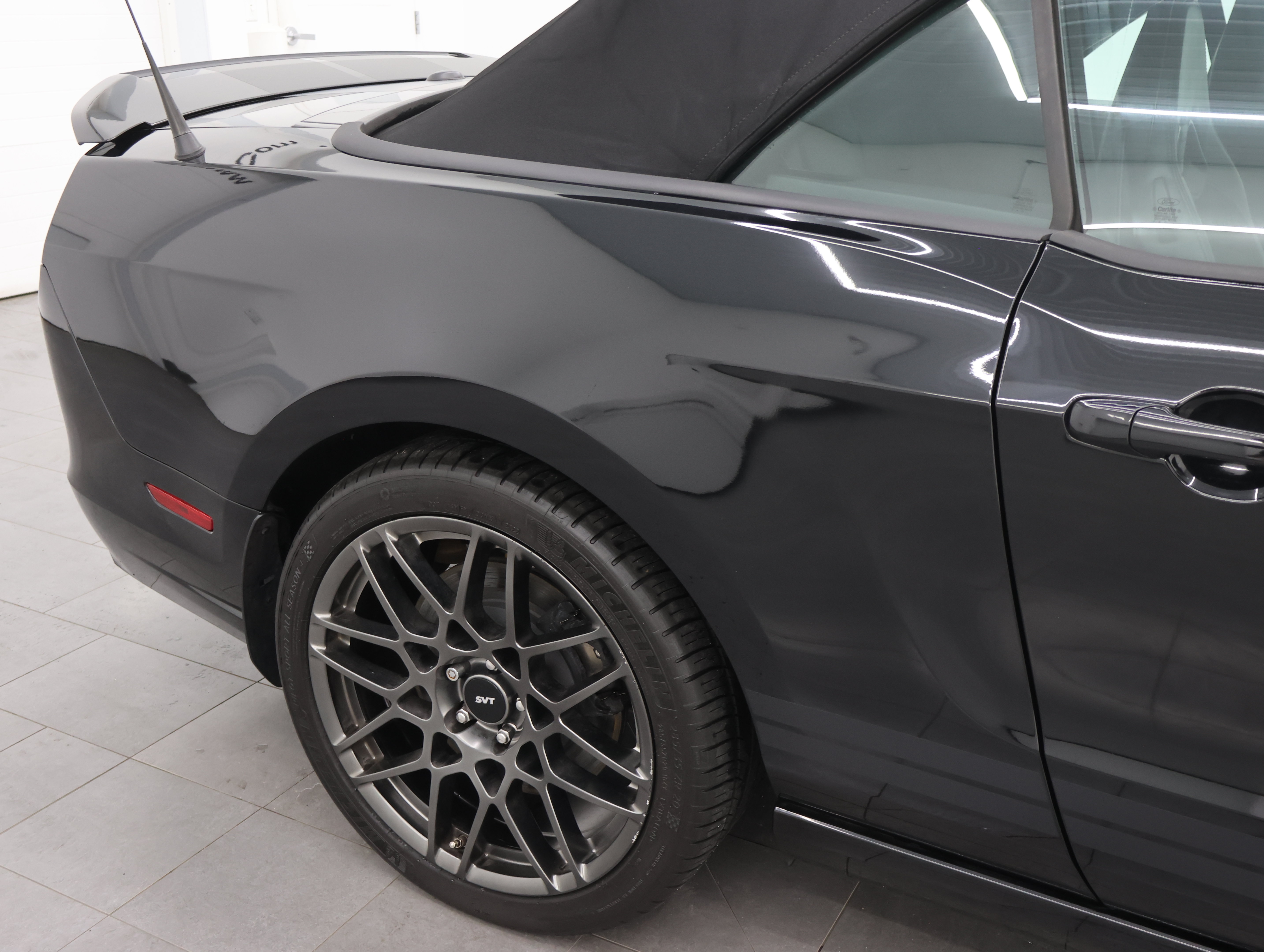 Used 2014 Ford Mustang Shelby GT500 RWD image 24