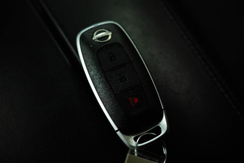 Used 2023 Nissan Rogue S image 21