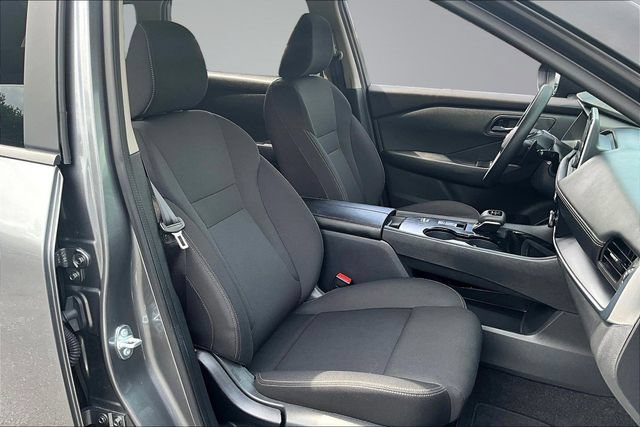 Used 2025 Nissan Rogue S FWD image 27