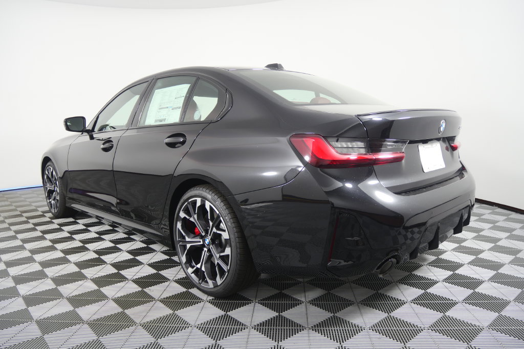 New 2026 BMW 330i Sedan w/ M Sport Package RWD image 6