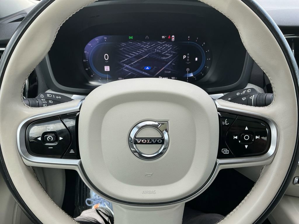 Used 2024 Volvo V60 B5 Cross Country Plus image 23