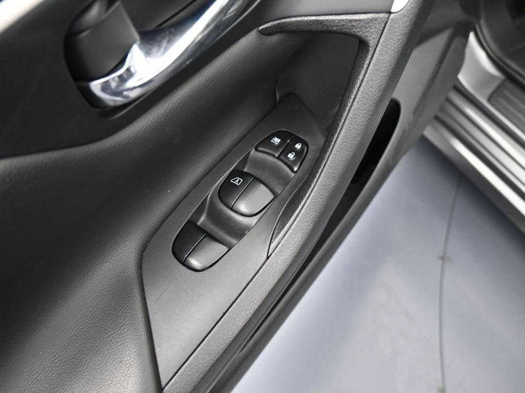 Used 2018 Nissan Altima 2.5 SR w/ SR Midnight Edition image 13