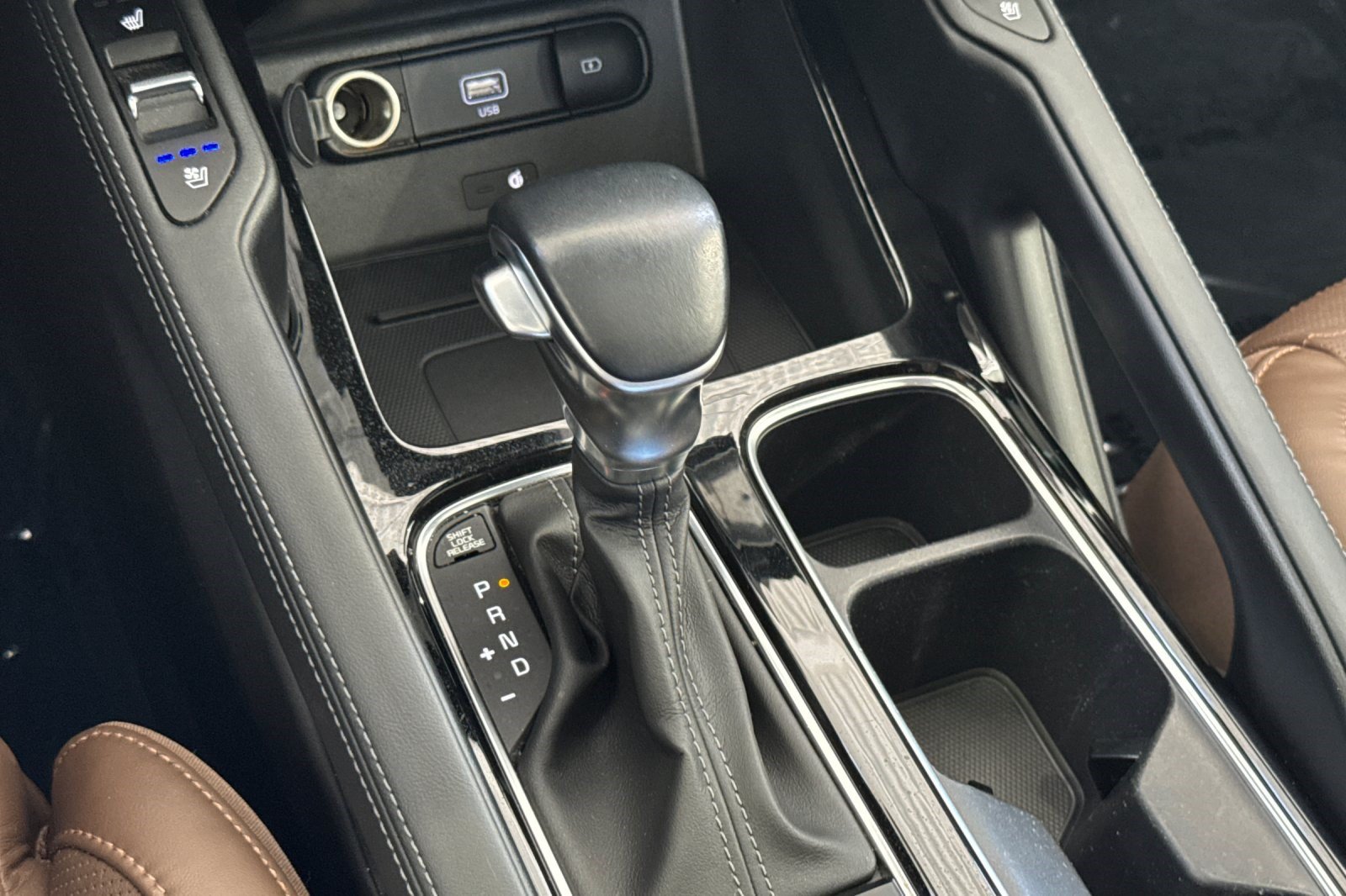 Used 2022 Kia Telluride SX w/ SX Prestige Package AWD/4WD image 30