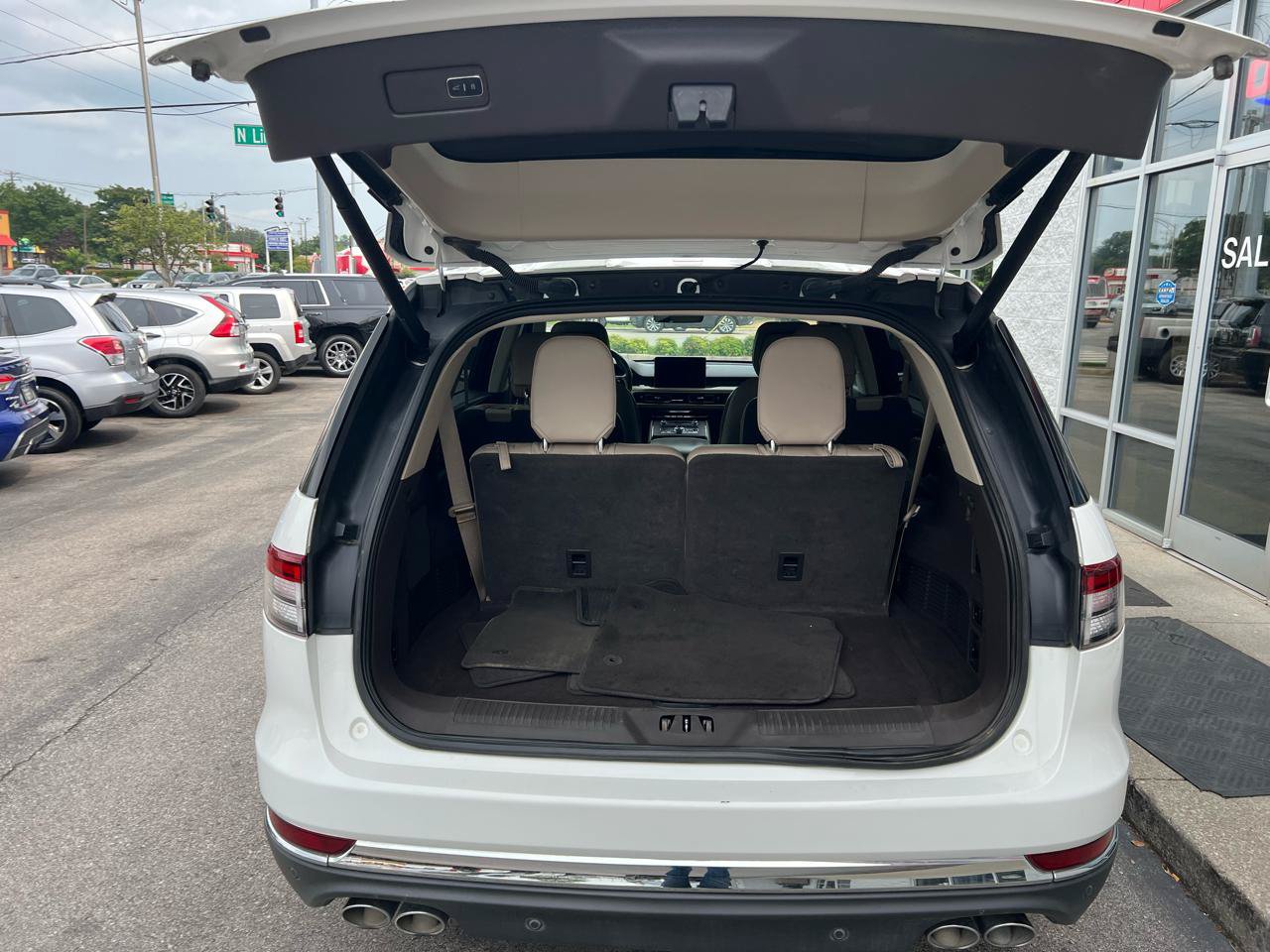 Used 2020 Lincoln Aviator Reserve w/ Elements Package Plus RWD image 7