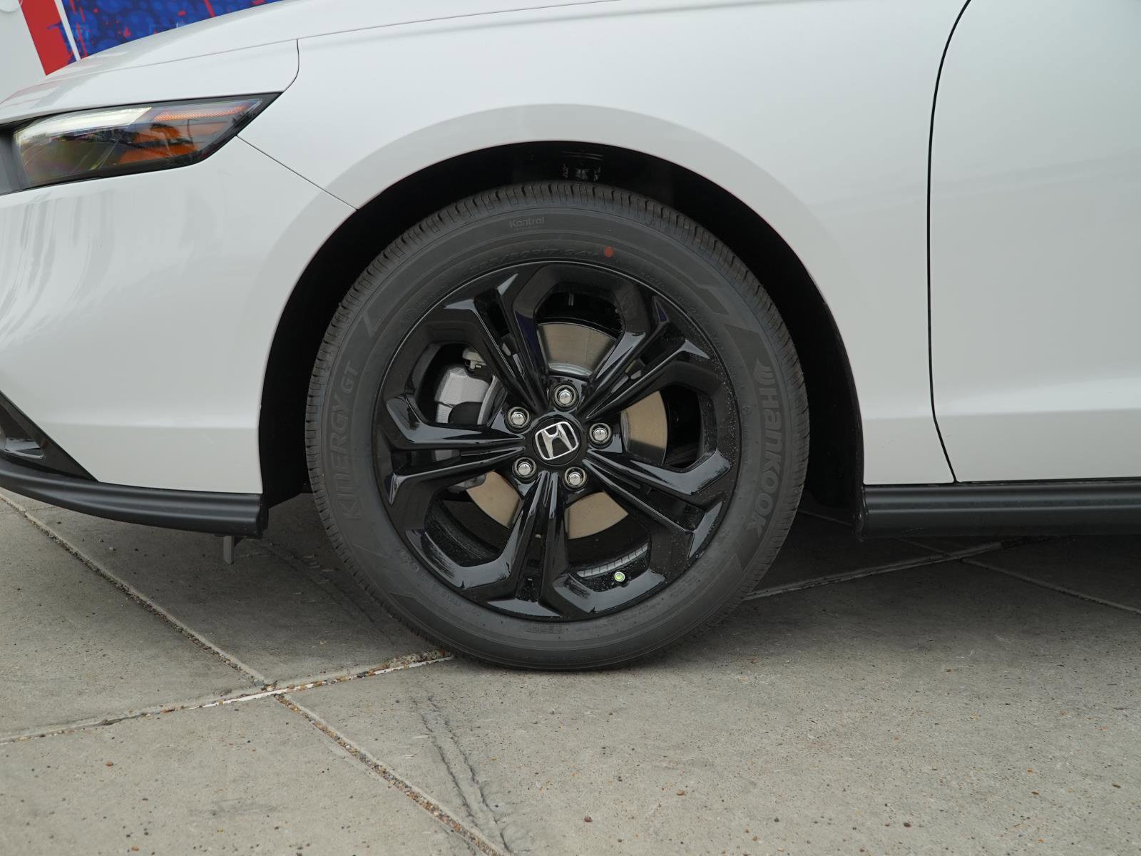 New 2025 Honda Accord SE image 12