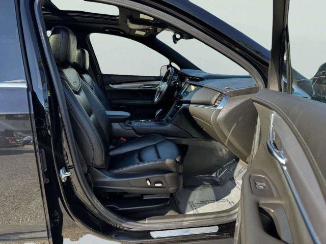 Used 2024 Cadillac XT6 Luxury w/ LPO, Floor Liner Package FWD image 55