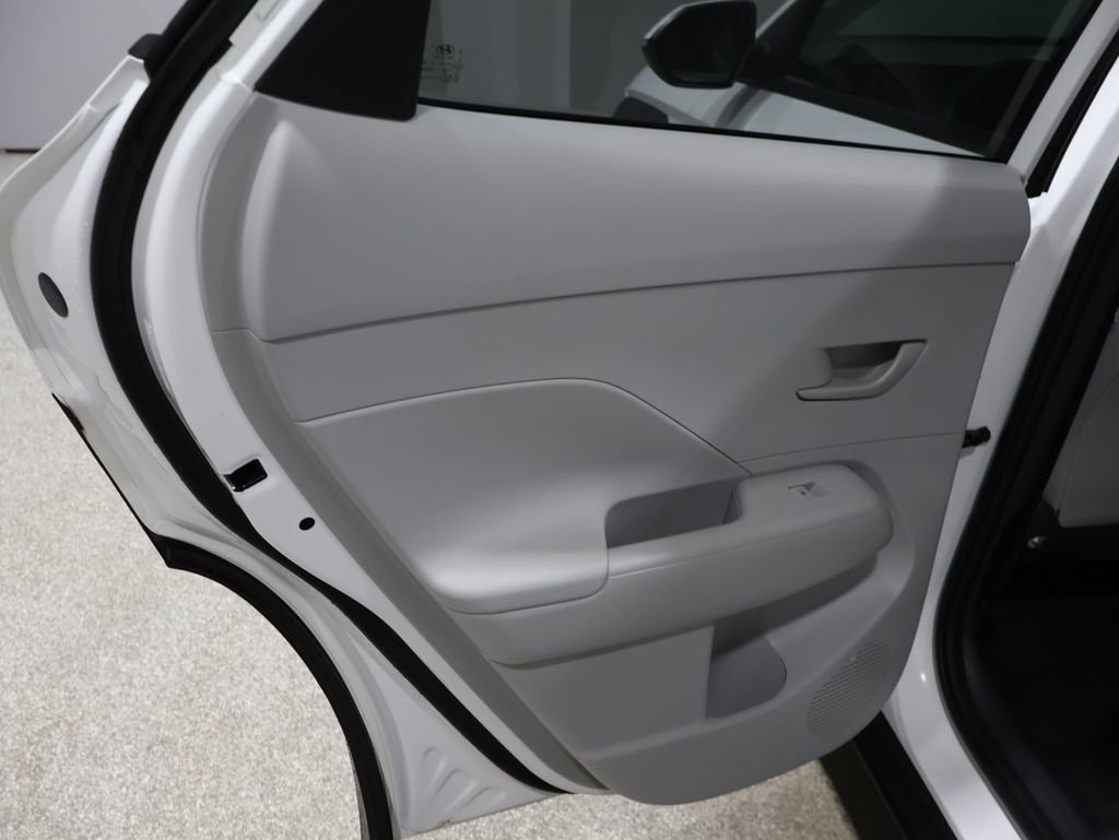 Used 2025 Hyundai Kona SEL image 19