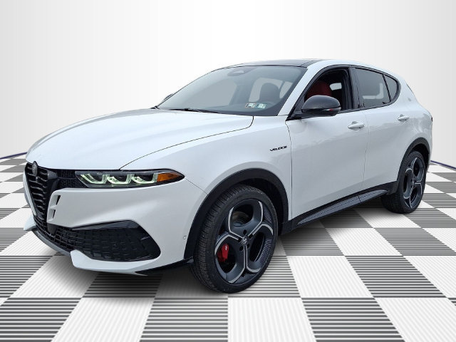 New 2026 Alfa Romeo Tonale w/ Quick Order Package 23H Volce AWD/4WD image 6