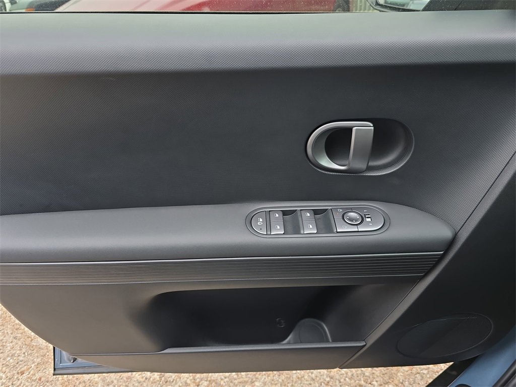 New 2026 Hyundai Ioniq 5 SE image 25