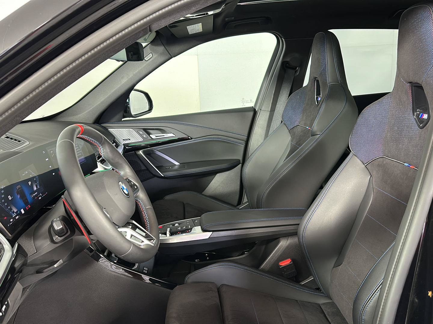 Used 2025 BMW X1 M35i w/ Premium Package AWD/4WD image 6