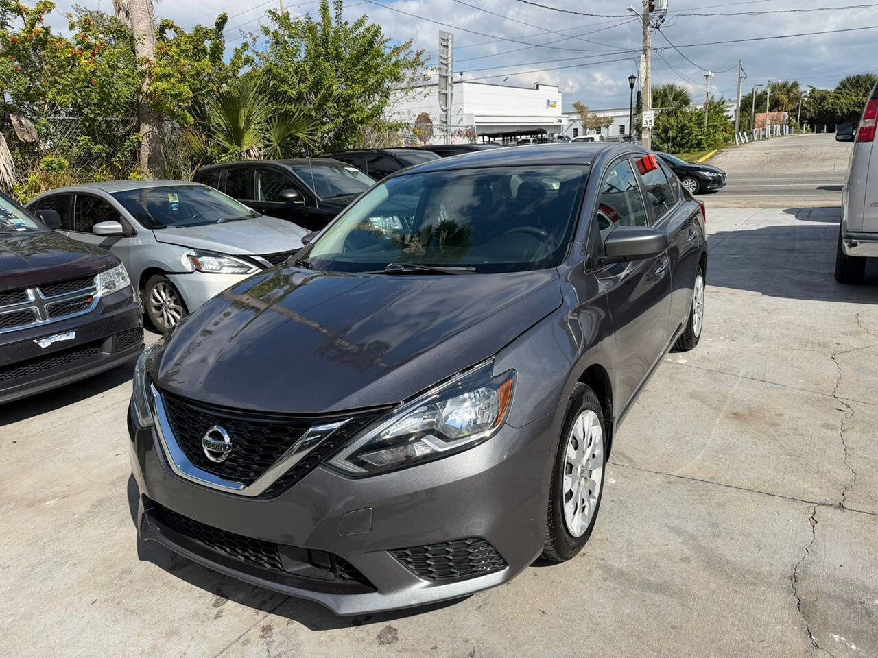 Used 2019 Nissan Sentra S image 6