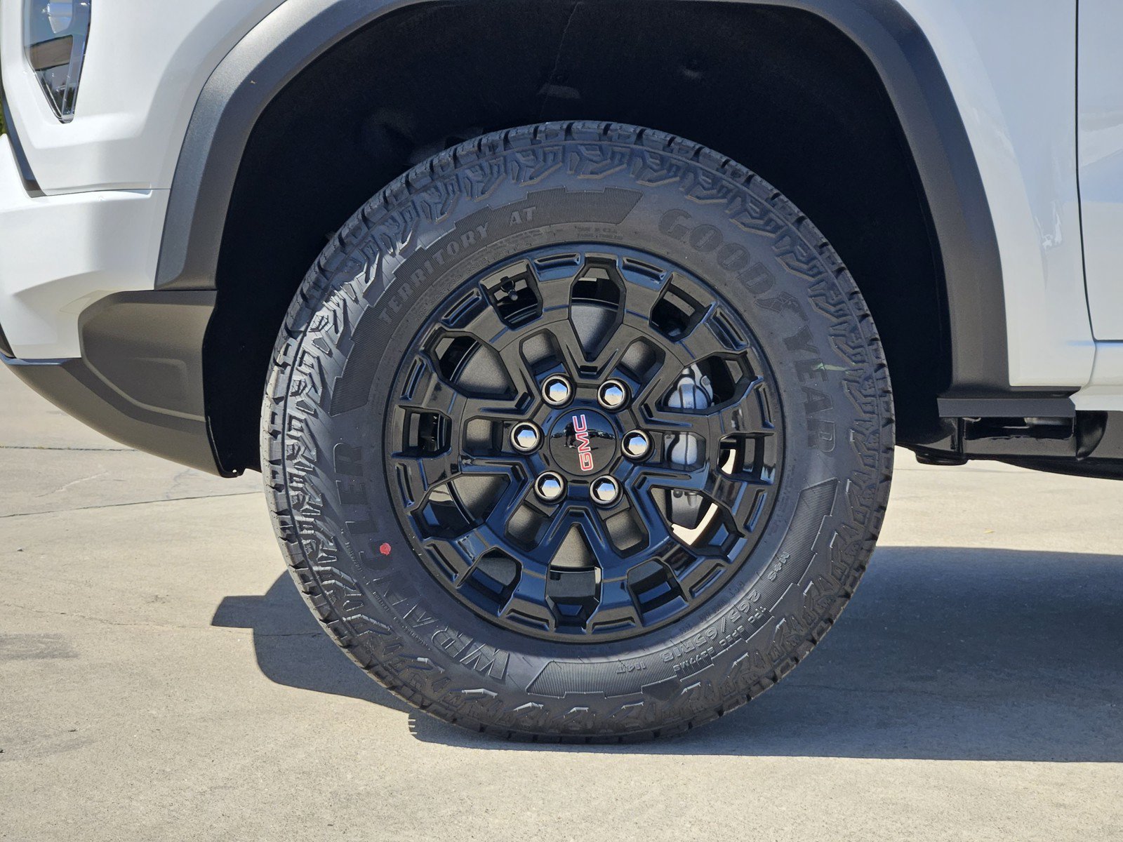New 2026 GMC Canyon Elevation w/ Convenience Package RWD image 7