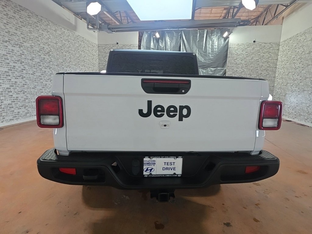 Used 2021 Jeep Gladiator Willys image 5
