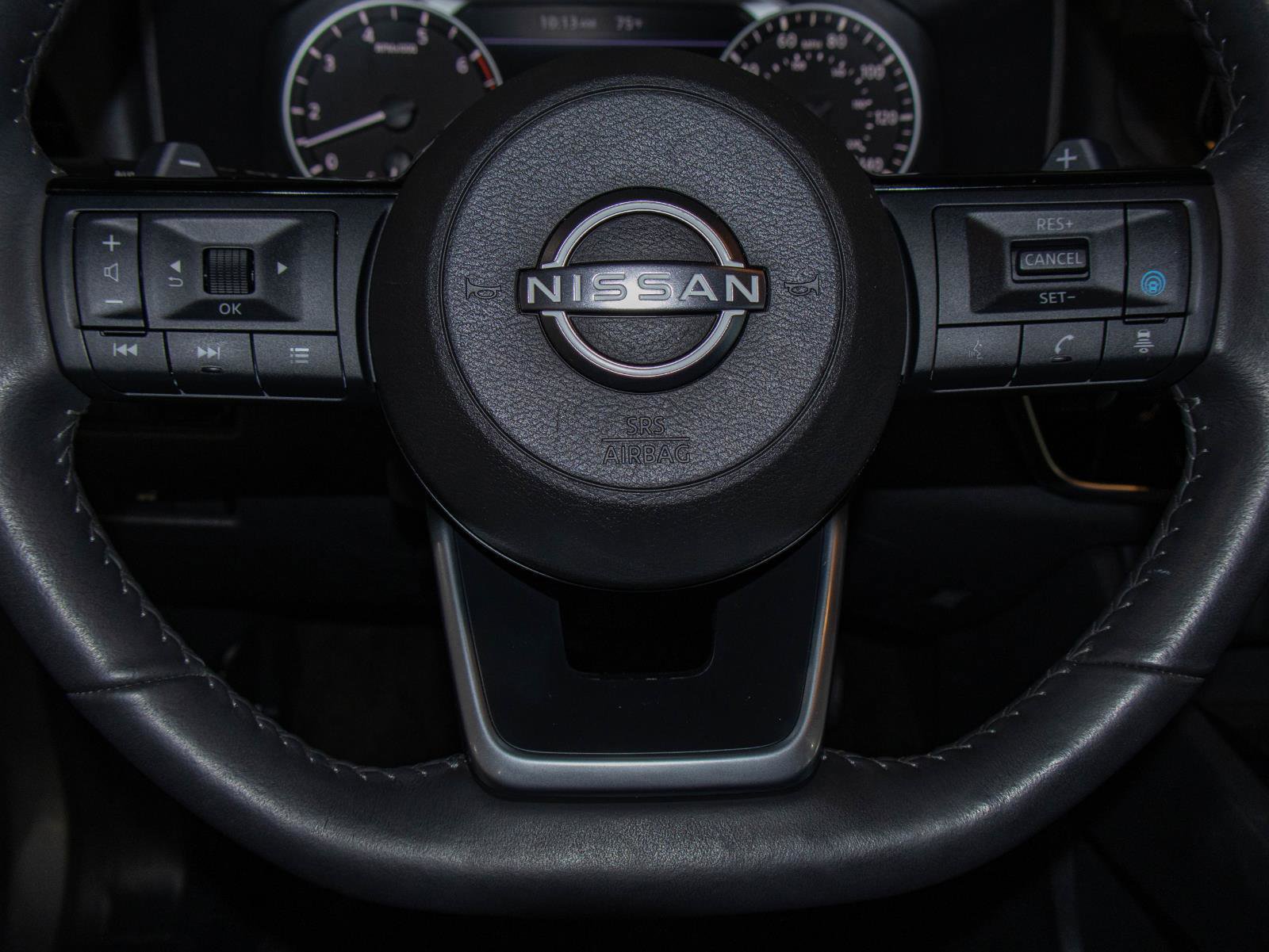 Used 2023 Nissan Rogue SV w/ SV Premium Package image 11