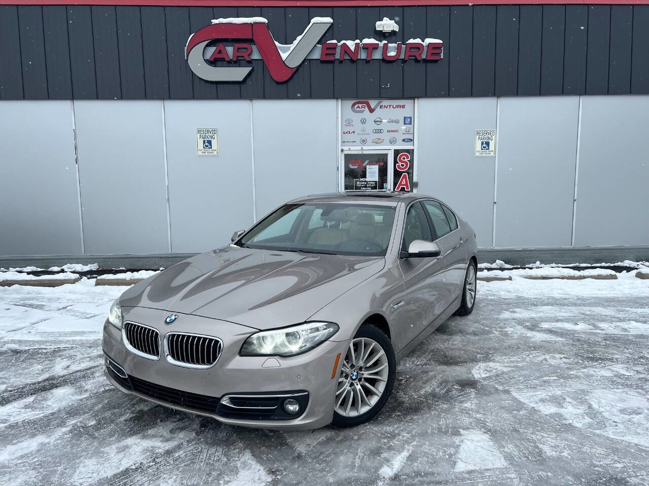 Used 2015 BMW 528i xDrive Sedan image 1