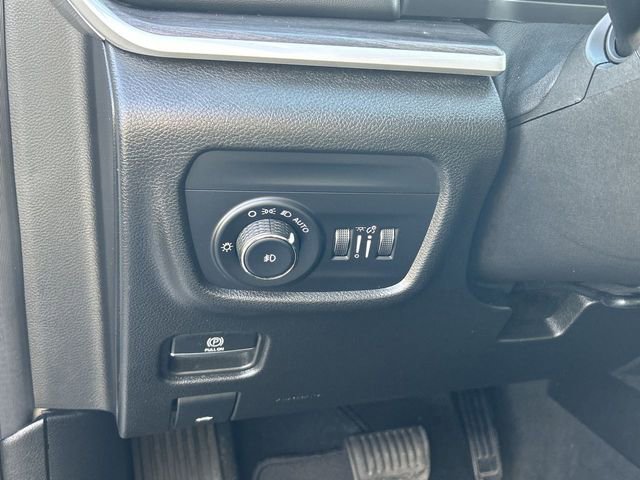 Certified 2023 Jeep Grand Cherokee Limited AWD/4WD image 17