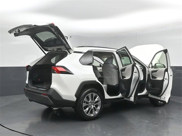 Used 2021 Toyota RAV4 Limited image 61