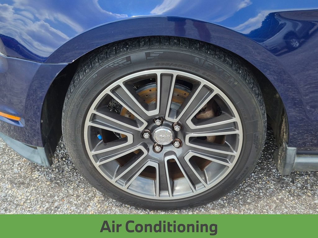 Used 2010 Ford Mustang GT Premium RWD image 12